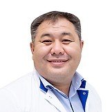 Врач Абакиров Медетбек Джумабекович