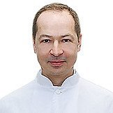 Врач Ахметов Артур Маратович