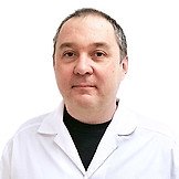 Врач Ахунов Василий Михайлович