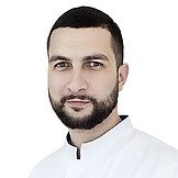 Врач Али Станислав Хусейнович