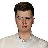 Врач Алябьев Арсений Юрьевич
