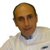 Врач Амин Халид Аминович