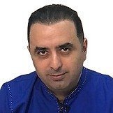 Врач Араз Амиров