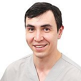 Врач Асанов Владимир Константинович