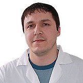 Врач Аслалиев Камиль Аслалиевич