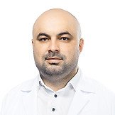 Врач Аслануков Виктор Тимофеевич