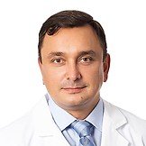Врач Азимов Рустам Хасанович