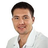 Врач Басалай Тимур Валерьевич