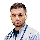 Врач Басханов Шамиль