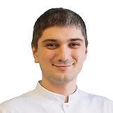 Врач Батырханов Батырхан Нуритинович