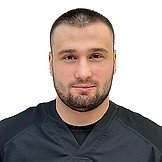 Врач Базаев Сослан Львович