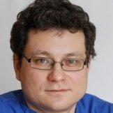 Врач Бутабаев Рустам Ильярович