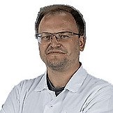 Врач Цаца Максим Васильевич