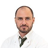 Врач Чараев Георгий Давидович