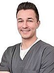 Врач Чавдаров Антон Сергеевич