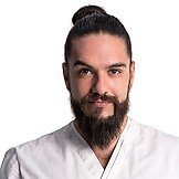 Врач Черкасов Алексей Андреевич