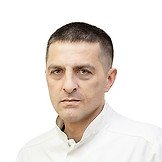 Врач Дзампаев Ренат Таймуразович