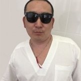 Врач Эренценов Эдуард Владимирович