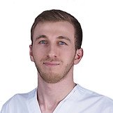 Врач Эртуганов Махмуд Курбанович