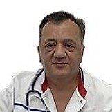 Врач Эскендеров Каримулла Халилович