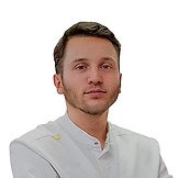 Врач Гадаборшев Артур Магомедович