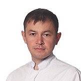 Врач Гайсин Дмитрий Анварович