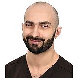 Врач Гарибян Эдгар Артурович