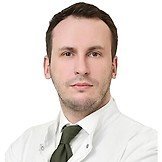 Врач Гарьянов Роман Альбертович