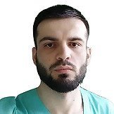 Врач Газиев Раджаб Дибирович