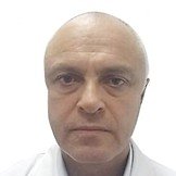 Врач Герюков Радмир Казимирович