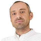 Врач Гильфанов Юнус Шамильевич