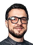 Врач Грозов Роман Салимович