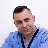 Врач Гуторов Денис Николаевич