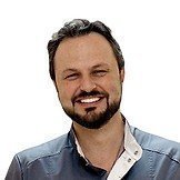 Врач Идрис Максим Газиевич