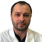 Врач Яралиев Альберт Мусайибович