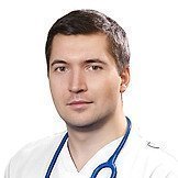 Врач Карпенко Максим Александрович