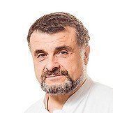 Врач Казаков Юрий Львович