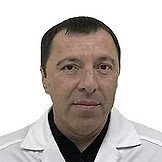 Врач Керменов Эльдар Викторович