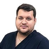 Врач Хакимов Максим Улугбекович