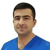 Врач Ханбутаев Руслан Надирович