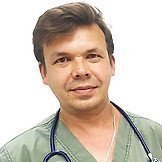 Врач Харисов Александр Ирекович