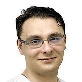 Врач Хасан Александр Мохаммед