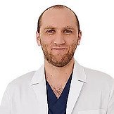 Врач Хийирбеков Тимур Нарудинович
