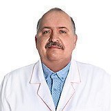 Врач Комаров Александр Петрович