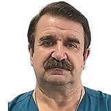 Врач Кошкин Олег Иванович