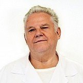 Врач Лакомов Валерий Васильевич