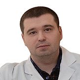 Врач Лазарев Юрий Джонович