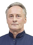 Врач Лебедев Юрий Алексеевич