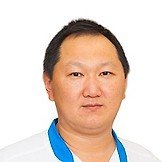 Врач Лян Владислав Григорьевич