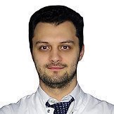 Врач Ломов Антон Дмитриевич